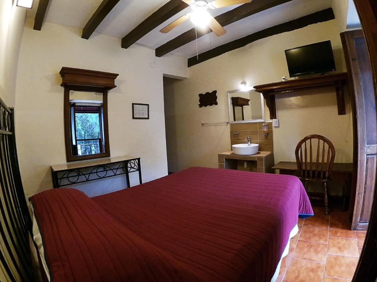Hotel El Carmen, Морелия Экстерьер фото