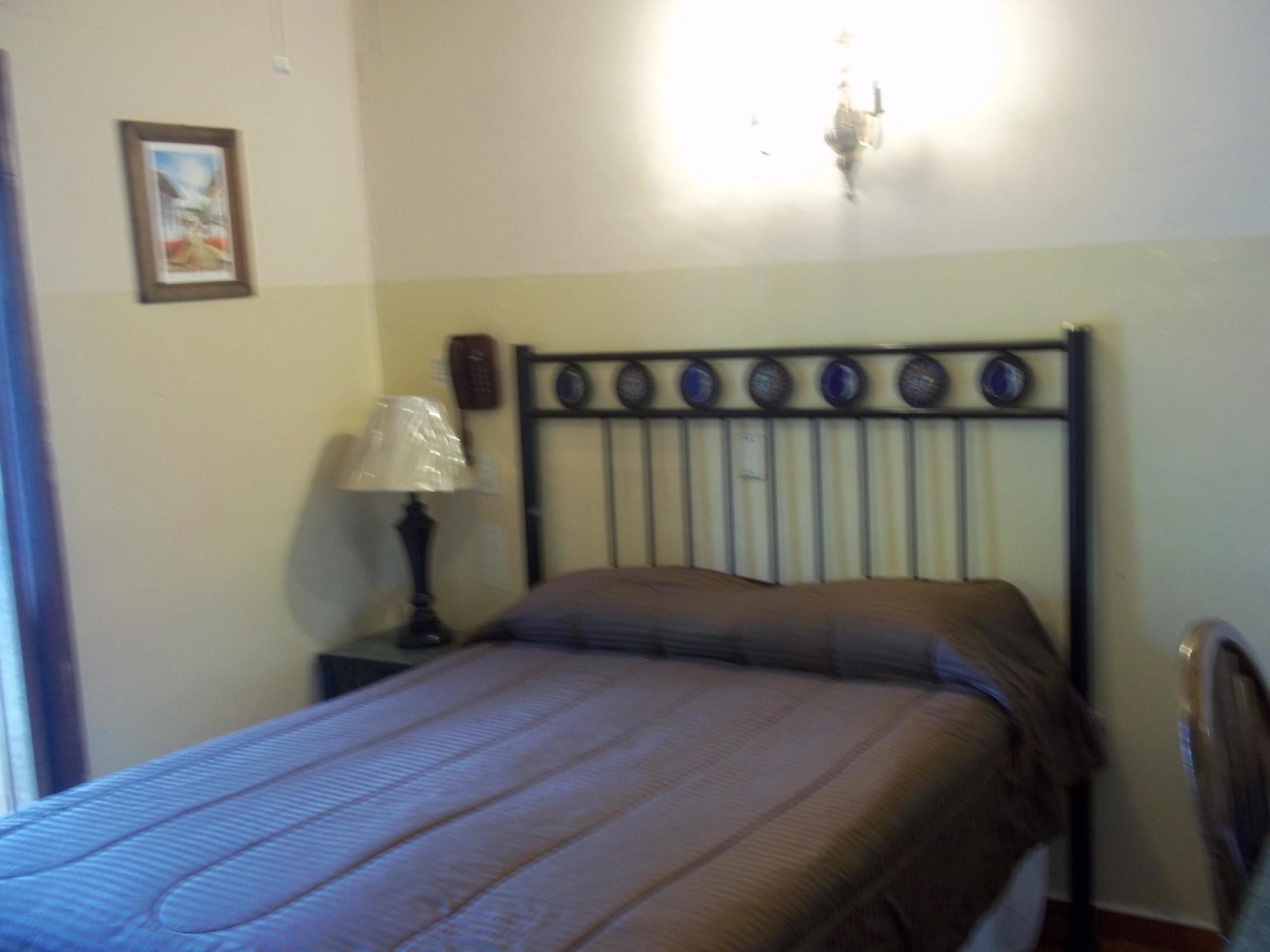 Hotel El Carmen, Морелия Экстерьер фото